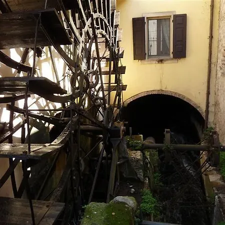 Corte La Guarnigione Valeggio sul Mincio Exterior foto